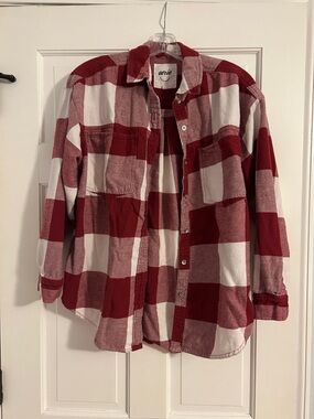 aerie Red & White Buffalo Plaid Shirt Jacket size small, good condition